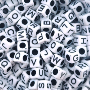 Entremeio Letras Dadinho Branco e Preto Mod.003